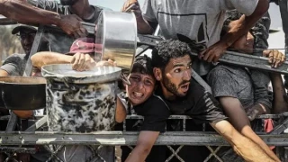 بیش از ۱۰۰ نفر در دو روز گذشته در مراکز توزیع غذا در غزه شهید شده‌اند