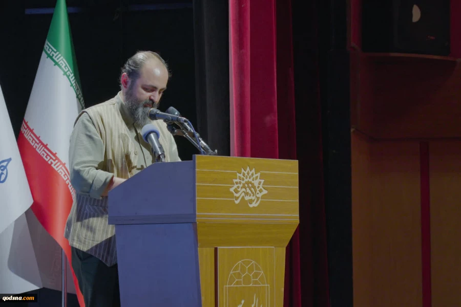 تصاویری از برگزاری محفل شعر «ماه لبنانی» در سالن مهر حوزه هنری 13