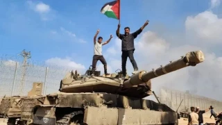 الفصائل الفلسطينية في ذكرى "طوفان الأقصى": لا يحق لأحد التنازل عن سلاح الشعب الفلسطيني