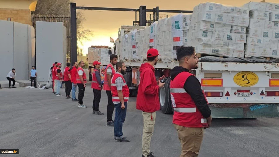 صد‌ها کامیون کمک بشردوستانه در گذرگاه رفح در انتظار ورود به غزه  4