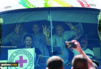 رسانه عبری: اسرای فلسطینی در حین آزادی به خاطر خوشحالی مورد ضرب و شتم قرار گرفتند 2