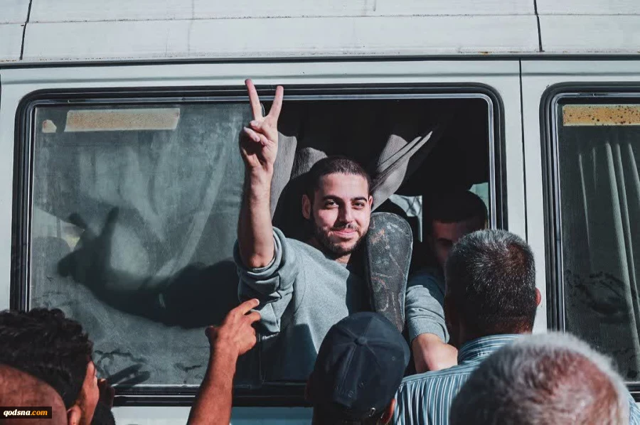 لحظه رسیدن اسرای آزاد شده فلسطینی به غزه 8