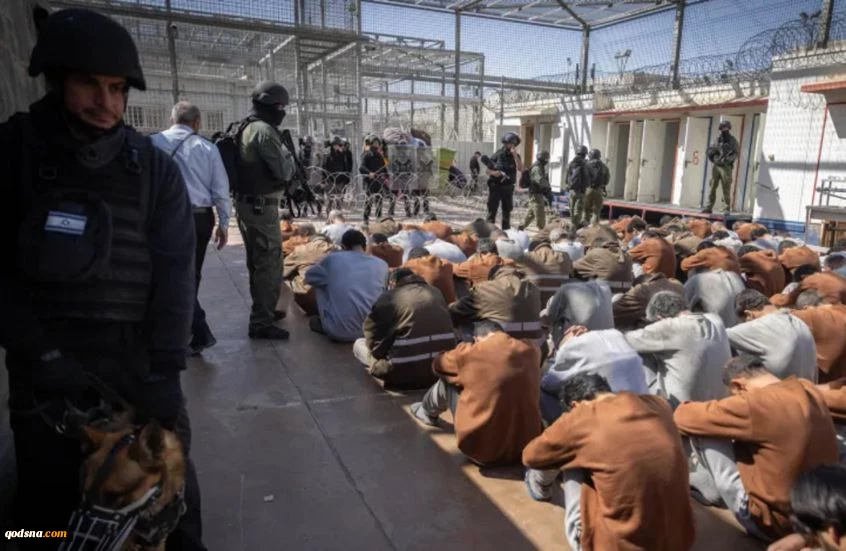 روزنامه‌نگار انگلیسی: "اسرائیل" اسرای فلسطینی را تا سر حد مرگ شکنجه کرده و رسانه‌های غربی در برابر این جنایت سکوت کرده‌اند 2