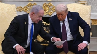 إلي الصحفيين ووالنشطاء العاملين في وسائل الاعلام..

لاتنخدعوا بشعارات السلام في غزة، ولابمسرحية ترامب ومغرياته الزائفة