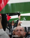 برافراشته شدن پرچم‌های فلسطین در دیدار بشیکتاش و فنرباغچه در لیگ ترکیه در حمایت از غزه