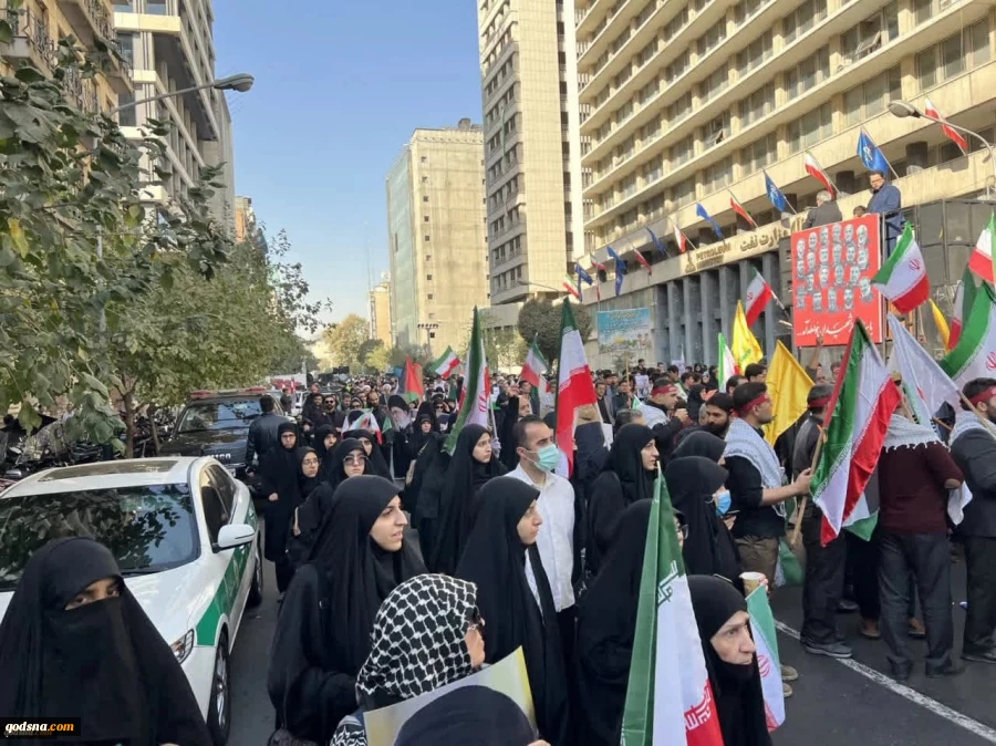مسيرات شعبية بمناسبة اليوم الوطني لمقارعة الاستكبار العالمي في طهران 2