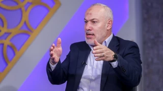 أبو شريف يرفض الاعتراف بـ"إسرائيل"ويحذر من سرقة كبيرة!