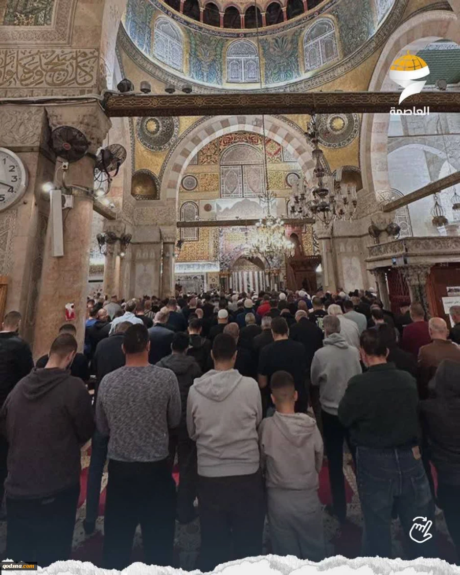 تصاویری از اقامه نماز صبح امروز در مسجد مبارک الاقصی 3