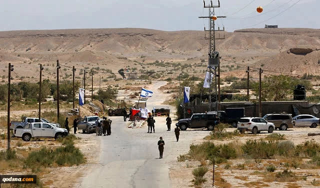 Zionist army seizes 1,042 dunums of Palestinian land  2