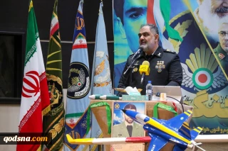 قائد القوات البحرية: تتم مرافقة السفن الإيرانية في جميع أنحاء العالم