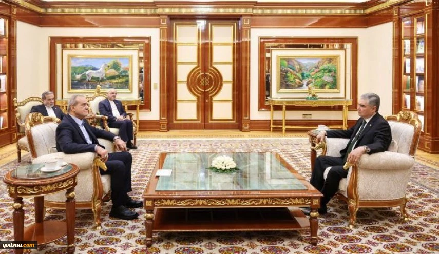 مسعود پزشکیان که به ترکمنستان سفر کرده است، در دیدار با آقای قربانقلی بردی‌محمداف، رهبر ملی و رئیس شورای مصلحت خلق این کشور، از دعوت رسمی جهت حضور در «اجلاس بین‌المللی صلح و اعتماد» قدردانی کرد و این ابتکار را پاسخی به نیازهای امروز جهان دانست.

رئیس‌جم