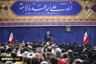 رهبر انقلاب در دیدار هزاران نفر از خانواده‌های شهدای جنگ ۱۲ روزه :

در مقابل جنگ نرم دشمن بی‌تفاوت نباشیم/ با همراهی مردم دشمن را به زانو در می‌آوریم