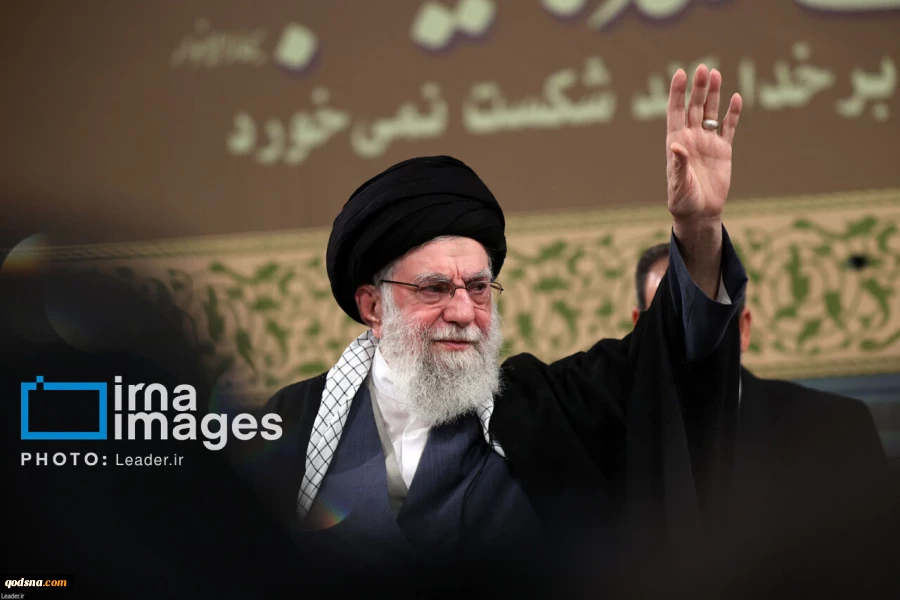 قائد الثورة یشید بمسیرات الشعب الایرانی الحاشدة الیوم 2
