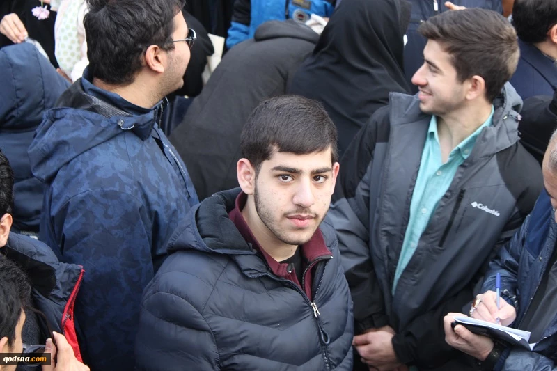 گزارش خبری قدسنا؛

حضور گسترده مردم تهران در مراسم تشییع شهدا/ شرکت کنندگان در گفتگو با قدسنا: اگر شهدا نبودند، امنیت امروز را نداشتیم  6