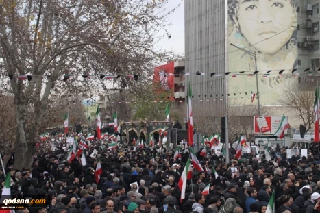 گزارش تصویری از مراسم تشیع شهدای مردمی و مدافع امنیت مقابل دانشگاه تهران