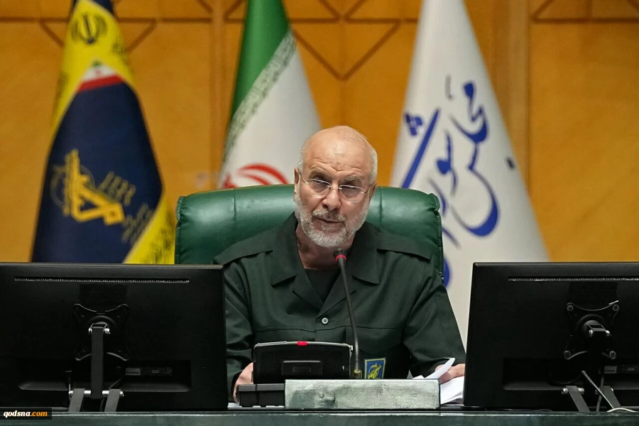 قالیباف: مردم ایران سپاه را بخشی از خود می‌دانند 2