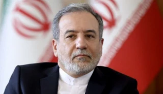 عراقچی درگفت وگو با سی ان ان: دستیابی به توافق منصفانه هسته ای در زمانی کوتاه قابل تحقق است / در صورت جنگ درگیری از مرزها فراتر خواهد رفت