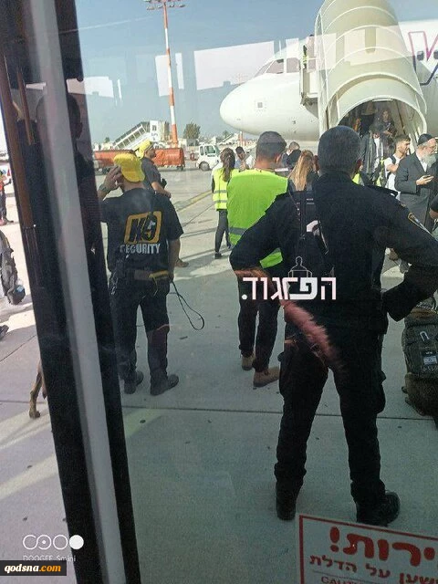 از ترس یک حادثه امنیتی، جت‌های جنگنده به فرودگاه تل‌آویو فراخوانده شدند
از ترس یک حادثه امنیتی، جت‌های جنگنده به فرودگاه تل‌آویو فراخوانده شدند

 2