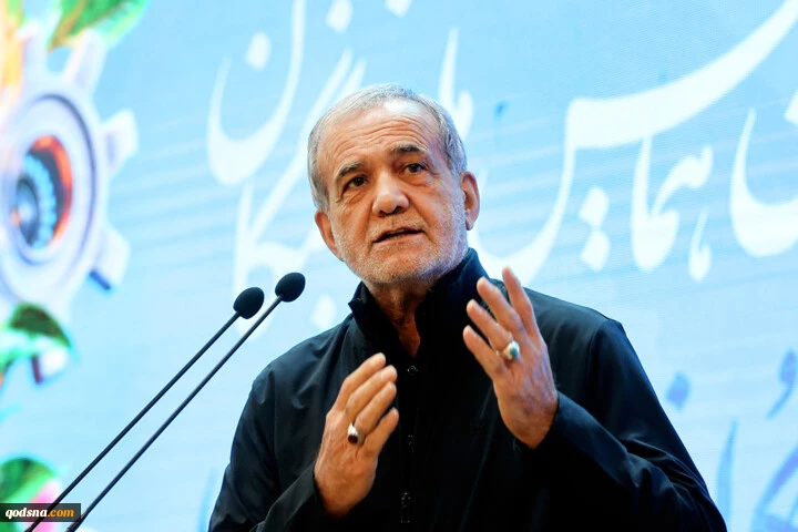 رئیس جمهور در مراسم روز ملی جمهوری اسلامی «سلام سفرا»

 راه پایدار مواجهه با چالش های منطقه و جهانی، مذاکره است  2