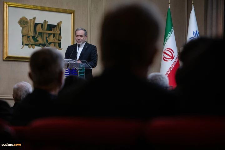 عراقچی در جمع سفرا و روسای نمایندگی‌های خارجی مقیم ایران:

 ایران در مذاکرات جاری کاملا جدی است/ یک دیوار بی‌اعتمادی بسیار بزرگ وجود دارد 2