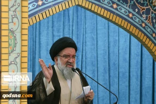 خطيب جمعة طهران: سر الانتصار في مواجهة العدو هو طاعة الشعب للولي الفقيه ويجب استمرار هذا الخط