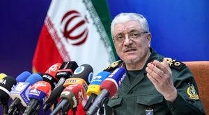 طلایی‌نیک: تنگه هرمز به‌صورت مشروط باز است
