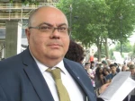 حواش که از سوی حزب سبز در حوزه انتخاباتی «استیرچلی» نامزد شده بود، توانست آرای لازم را کسب کرده و به ‌عنوان عضو شورای شهر بیرمنگام انتخاب شود.

او نخستین عضو شورای محلی فلسطینی‌تبار است که موفق به حضور در شورای شهر بیرمنگام می‌شود.