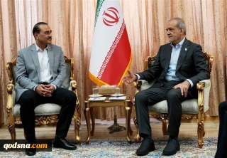 بزشكيان يستقبل قائد الجيش الباكستاني