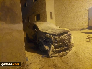 Zionist settlers assault Palestinians, destroy car in W. Bank