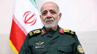 فرمانده قرارگاه مرکزی حضرت خاتم‌الانبیا (ص) : 

دنیا به‌زودی طنین پیروزی ایران را خواهد شنید