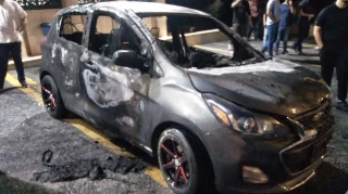 Zionist settlers burn Palestinian cars, target mosque in fresh West Bank attacks