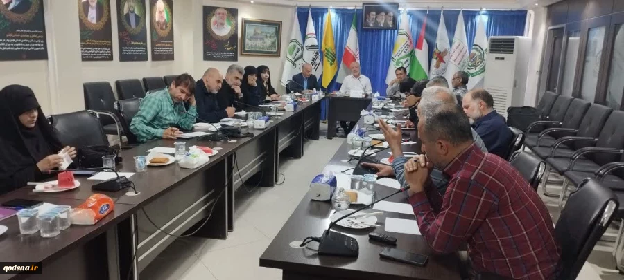نشست تخصصی آخرین تحولات غزه و کرانه باختری و جنگ تحمیلی سوم علیه جمهوری اسلامی ایران با حضور جمعی از کارشناسان و فعالان حوزه فلسطین و مقاومت در سالن جلسات جمعیت دفاع از ملت فلسطین در تهران برگزار شد.