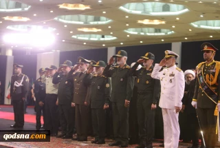 كبار القادة العسكريين في إيران يعلنون استعدادهم للثأر لدماء القائد الشهيد