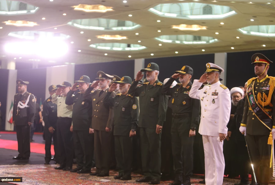 كبار القادة العسكريين في إيران يعلنون استعدادهم للثأر لدماء القائد الشهيد 2