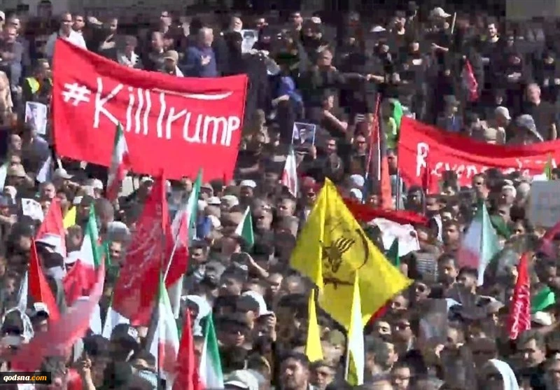 حشود الجماهير في مصلى الإمام الخميني في طهران تنادي "يا لثارات القائد الشهيد"  2