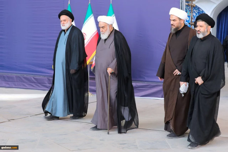 تصاویری از حضور فرزندان رهبر شهید، سران قوا و جمعی از مسئولان ارشد کشوری و لشکری در مراسم وداع با آقای شهید ایران 4