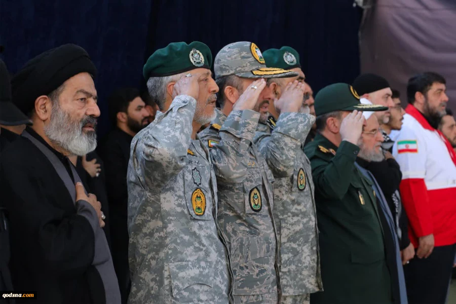 تصاویری از حضور فرزندان رهبر شهید، سران قوا و جمعی از مسئولان ارشد کشوری و لشکری در مراسم وداع با آقای شهید ایران 10