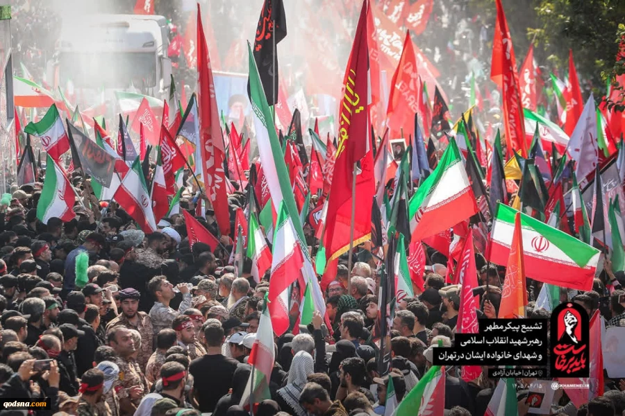 تشییع پیکر مطهر قائد شهید امت به همراه خانواده شهیدشان در میان خیل عظیم جمعیت عزاداران 6