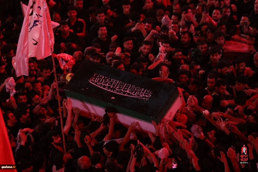 تصاویری از بدرقه امام مجاهد مسلمانان جهان در حرم مطهر امام حسین علیه‌السلام 4