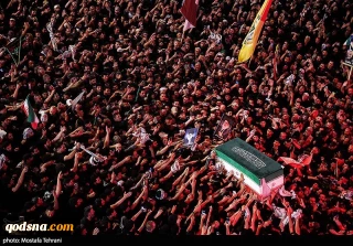 قائد الثورة يوجّه رسالة شكر للشعب العراقي للملحمة العظيمة التي سطرها في تشييع قائد الامة الشهيد