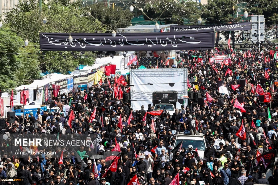 طهران تحيي أربعينية الإمام الحسين (ع) في مسيرات حاشدة  7