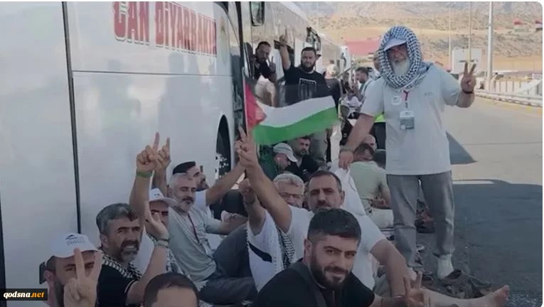 "کاروان فلسطین" به گذرگاه ابراهیم الخلیل رسید/ وحشت رژیم صهیونیستی و مانع تراشی در برابر ورود فعالان خارجی 2