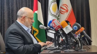 متن کامل سخنرانی خالد قدومی در نشست تبیینی و خبری آخرین تحولات فلسطین

حماس همچنان به گزینه جهاد و مقاومت پایبندی قاطع دارد/ موضوع اصلی دیدارهای قاهره، اجرای مرحله دوم آتش بس است/ رژیم صهیونیستی به هیچ یک از مفاد آتش بس پایبند نبوده است