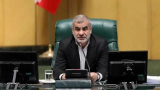 نایب رییس مجلس در نطق پیش از دستور در پاسخ به آمریکا :

هدف قرار دادن ناوهای جنگی آمریکا تنها گوشه‌ای از توانمندی‌های ایران است | باید منطقه را ترک کنید