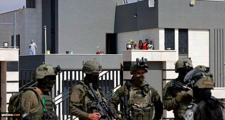 لليوم الـ36 على التوالي.. الاحتلال والمستوطنون يحاصرون 3 عائلات في قصرة رغم قرار المحكمة 2
