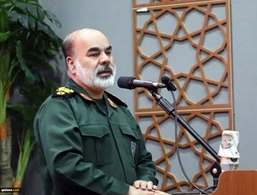 فرمانده نیروی زمینی سپاه: 

 هرگونه اشتباه محاسباتی دشمن با قدرت پاسخ داده می‌شود  2