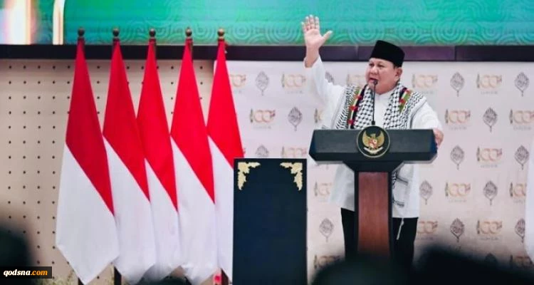 الرئيس الإندونيسي يهتف "فلسطين حرة" ويرتدي الكوفية أمام الآلاف فى احتفال رسمي 2